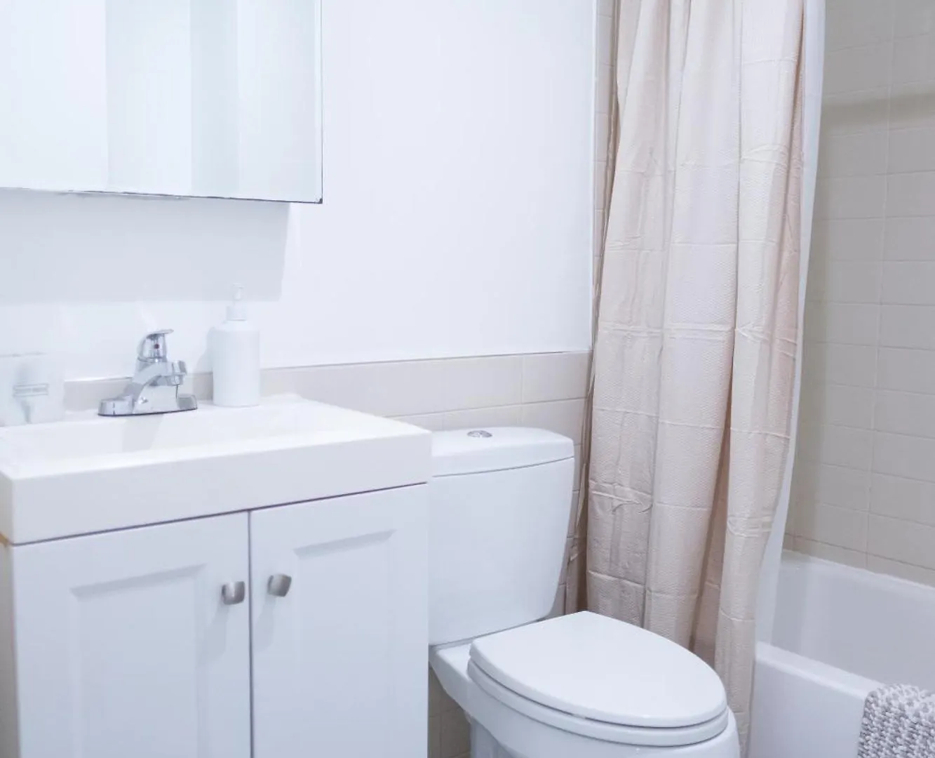 Apartment 4Br Apt Two Blocks To Central Park Elevator, Laundry, Virtual Doorman New York United States