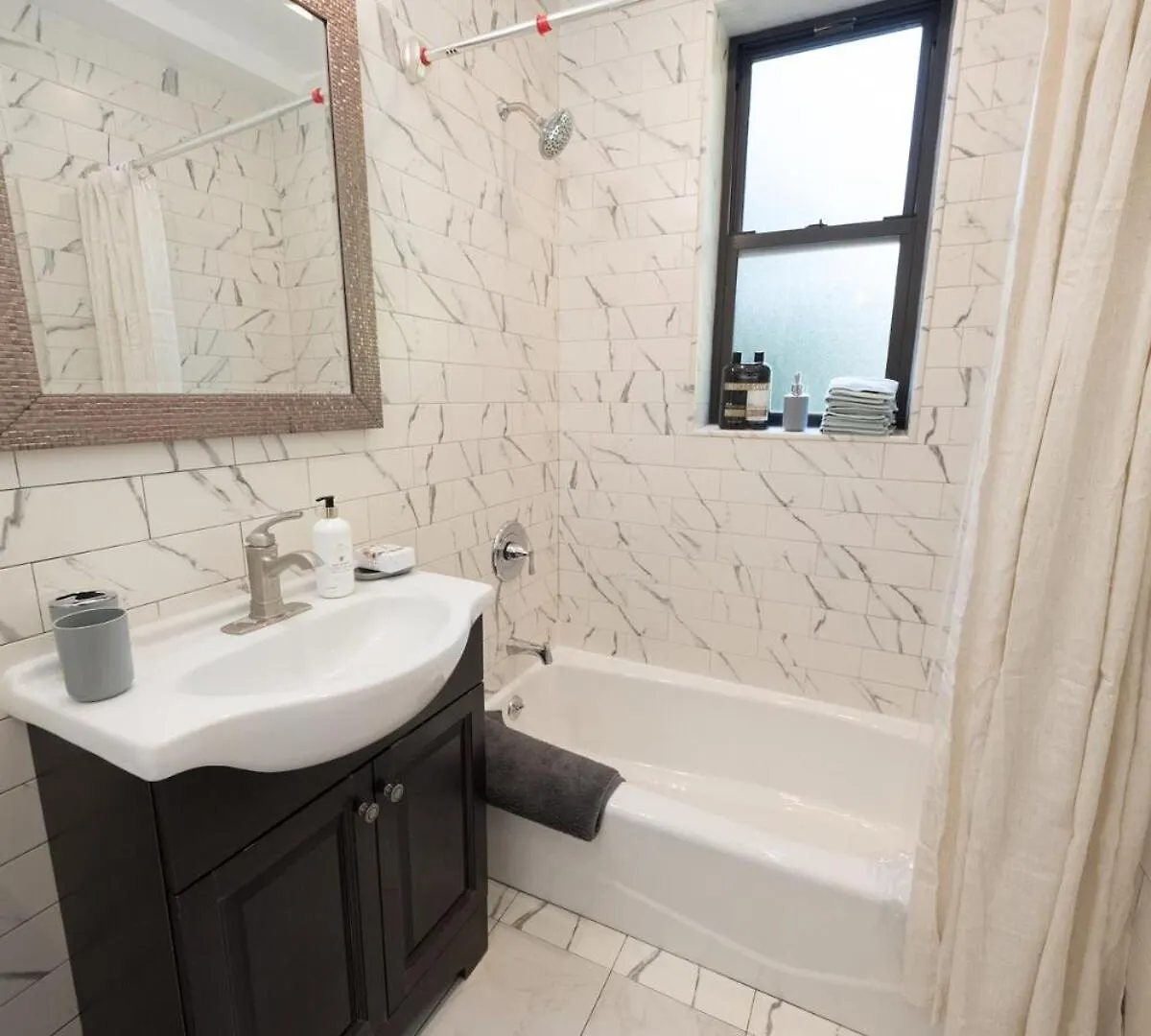 Apartment 4Br Apt Two Blocks To Central Park Elevator, Laundry, Virtual Doorman New York United States