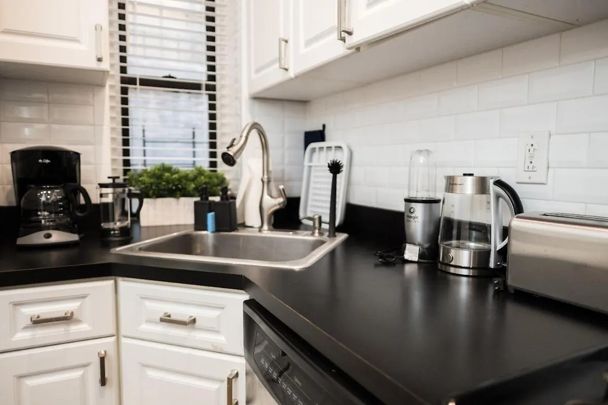 4Br Apt Two Blocks To Central Park Elevator, Laundry, Virtual Doorman New York United States