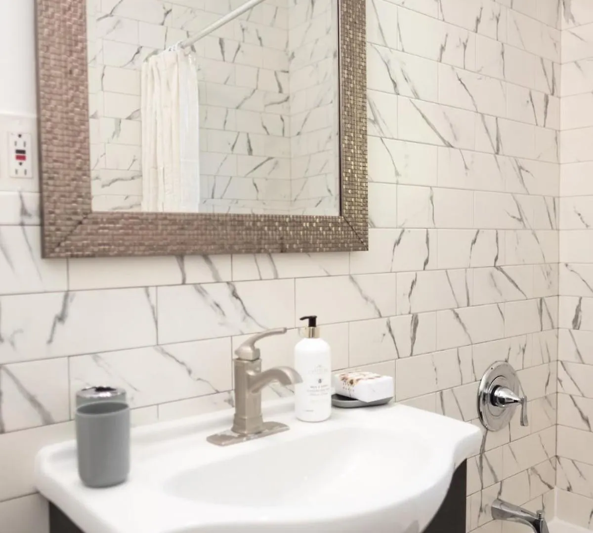4Br Apt Two Blocks To Central Park Elevator, Laundry, Virtual Doorman New York United States