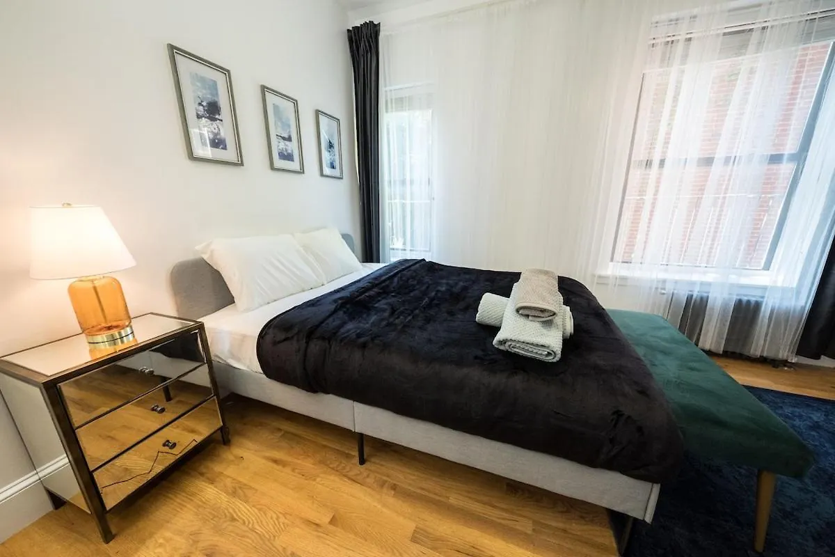 Apartment 4Br Apt Two Blocks To Central Park Elevator, Laundry, Virtual Doorman New York United States
